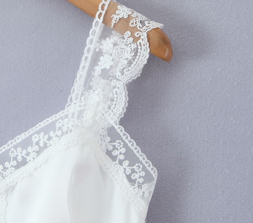 V-Neck Lace Panel Satin Fitted Crop Tank Top