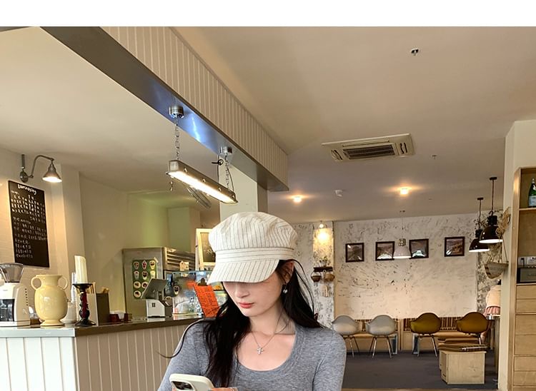 Scoop Neck Slim-Fit Crop Long-Sleeve Tee