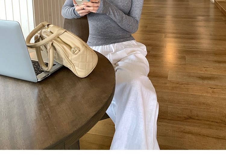 Scoop Neck Slim-Fit Crop Long-Sleeve Tee
