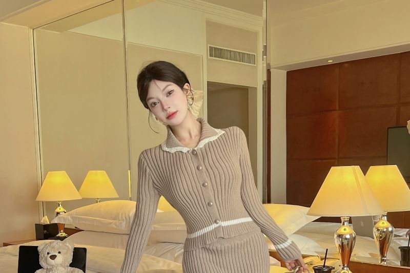 Set: Collared Contrast Trim Button-Up Crop Cardigan + High Waist Maxi Mermaid Skirt