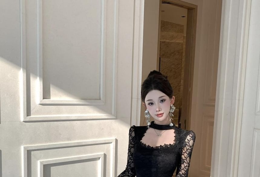 Long-Sleeve Halter Neck Lace Panel Cutout Maxi Mermaid Dress