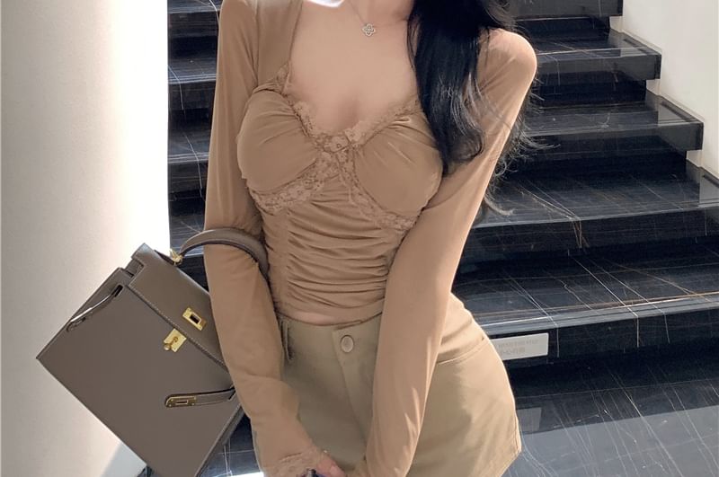 Lace Panel V-Neck Ruched Slim-Fit Crop Long-Sleeve Top