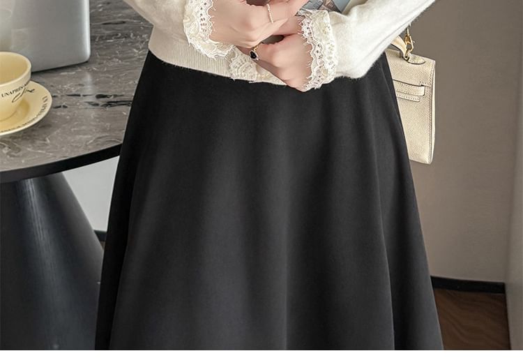 V-Neck Lace Panel Button-Up Plain Crop Cardigan