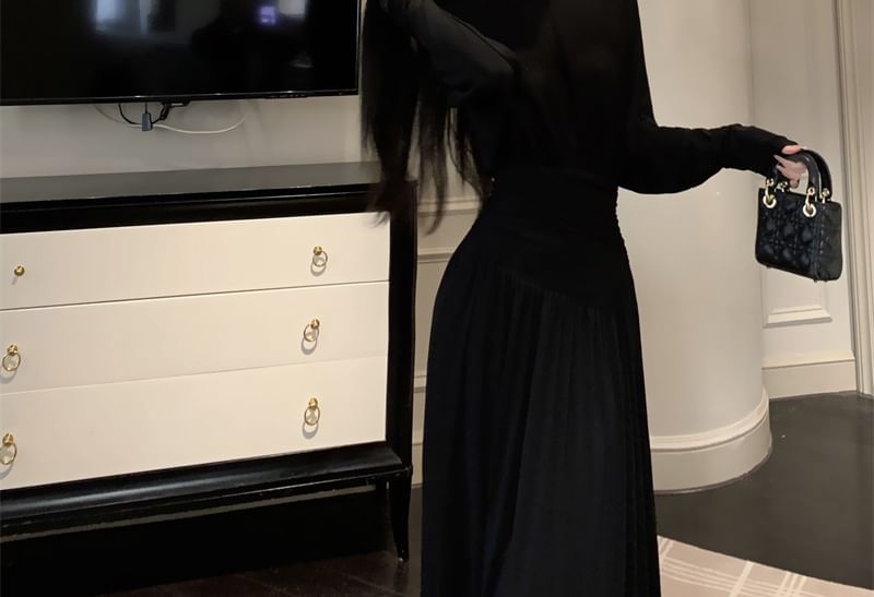Long-Sleeve Mock Neck Plain Ruched Maxi A-Line Dress