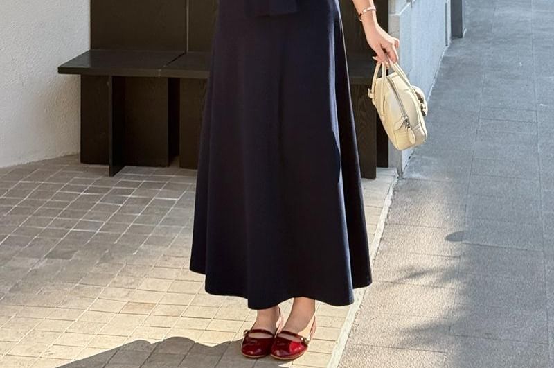 Short-Sleeve V-Neck Lace Panel Tie Front Maxi A-Line Dress