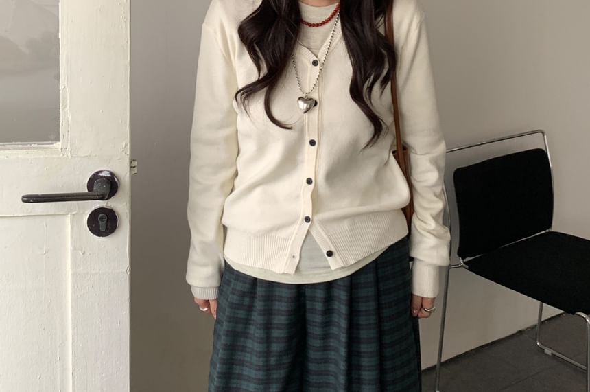 V-Neck Plain Cardigan