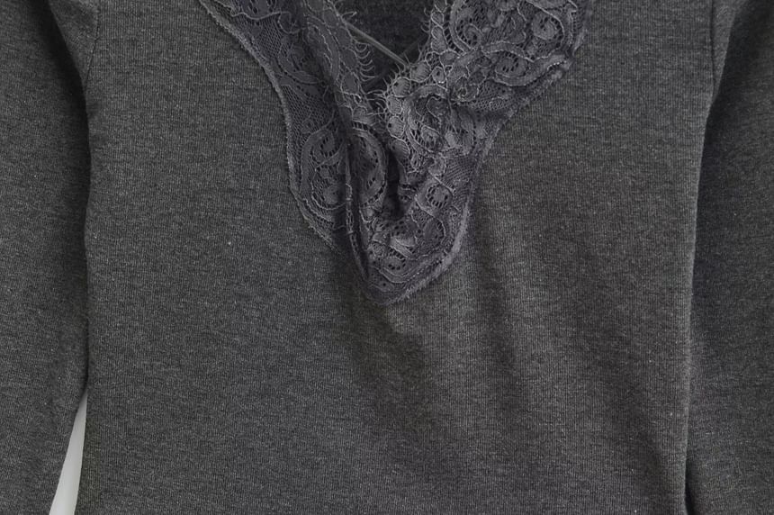 V-Neck Lace Panel Tee with Mermaid Maxi Skirt
