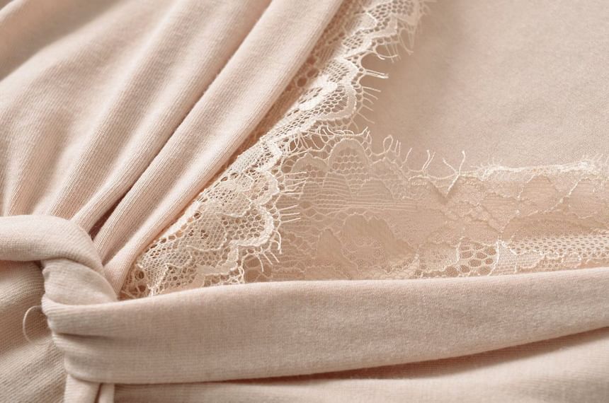 Twisted Lace Trim V-Neck Tee with Elbow Sleeves