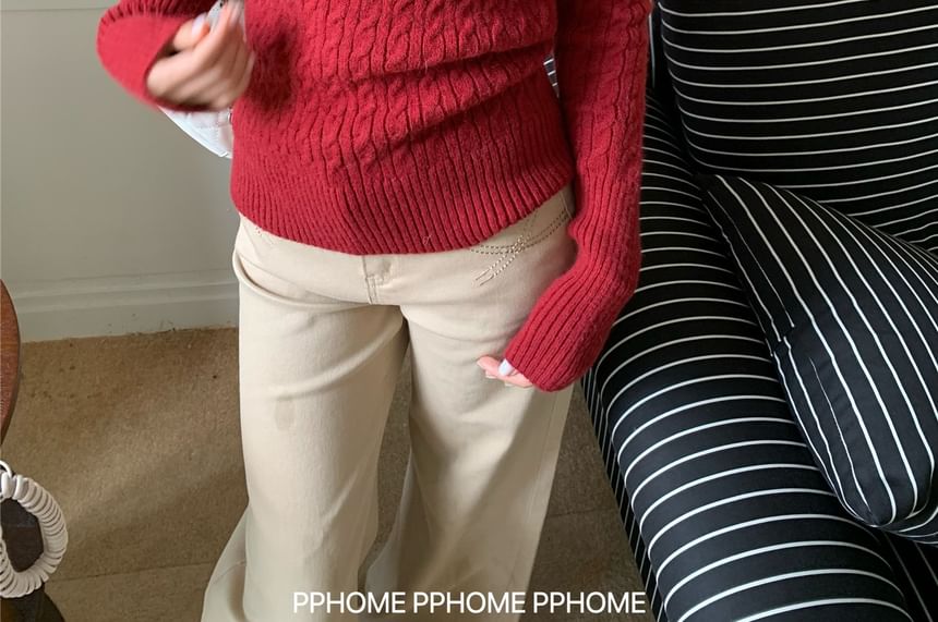 Crew Neck Cable Knit Pullover Sweater