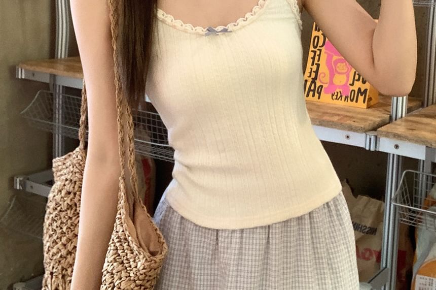 Lace-Trim Scoop Neck Slim Tank