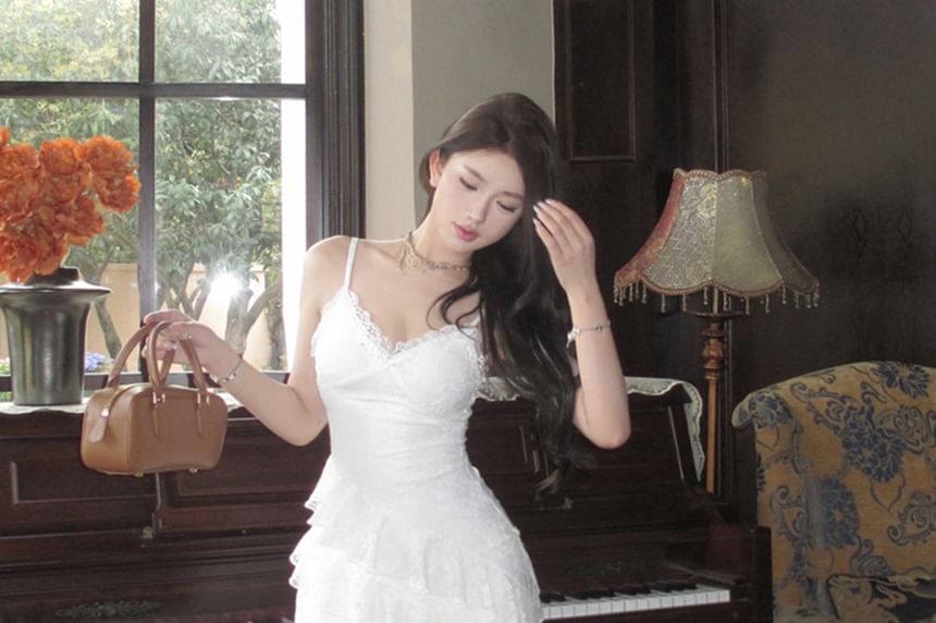 Spaghetti Strap V-Neck Plain Asymmetrical High-Low Ruffle Lace Sheath Dress
