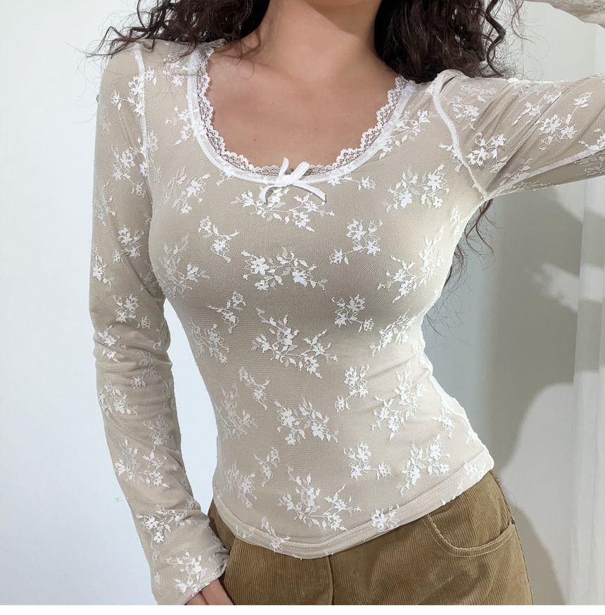U-Neck Lace Long-Sleeve Tee