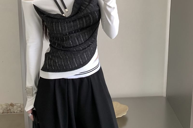 Asymmetric Hem Cold-Shoulder Paneled Fitted Top