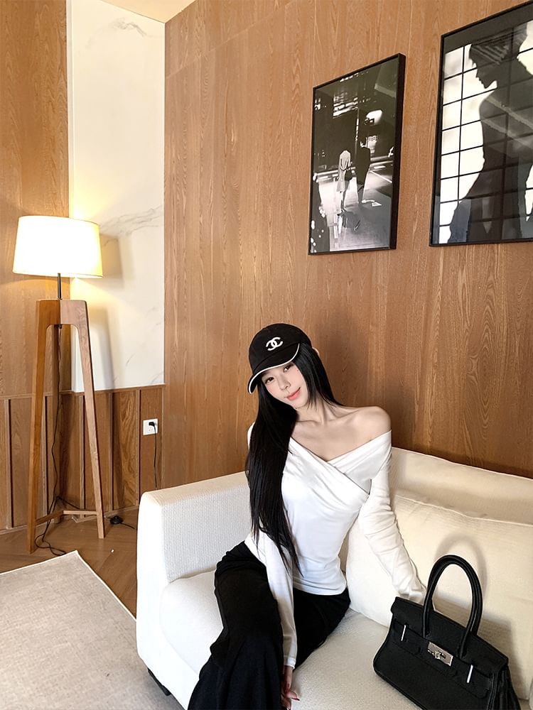 Cold Shoulder Long Sleeve Fitted Basic Shirt