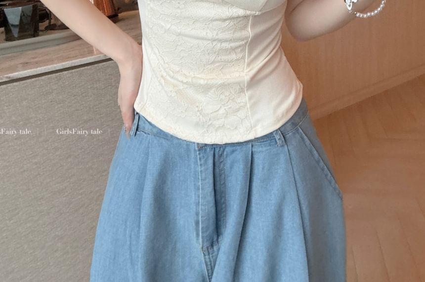 Lace Trim V-Neck Padded Crop Camisole