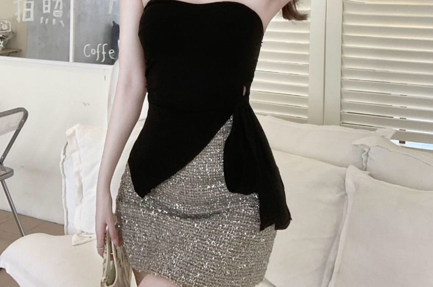 Padded Asymmetric Tie Side Crop Tube Top