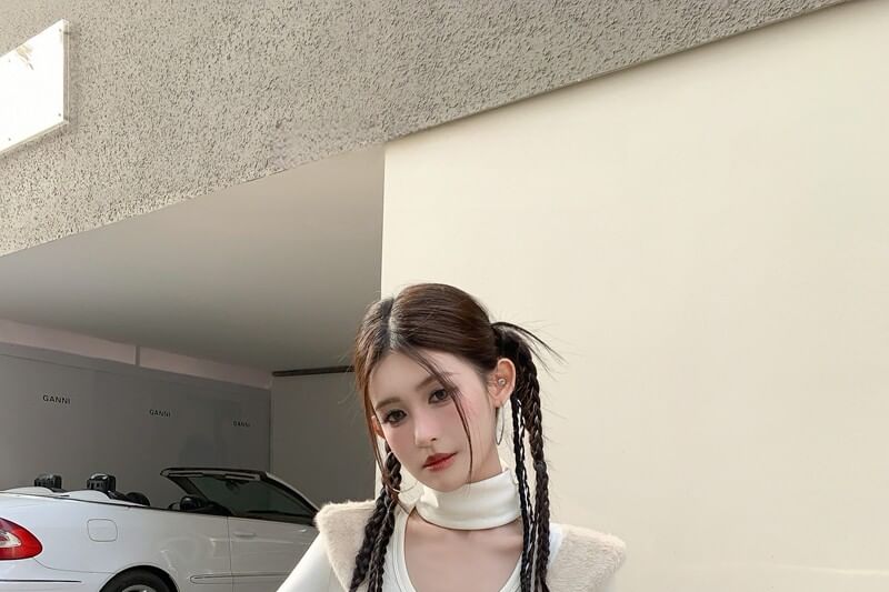 Halter Turtleneck Fluffy Panel Long Sleeve Slim Tee