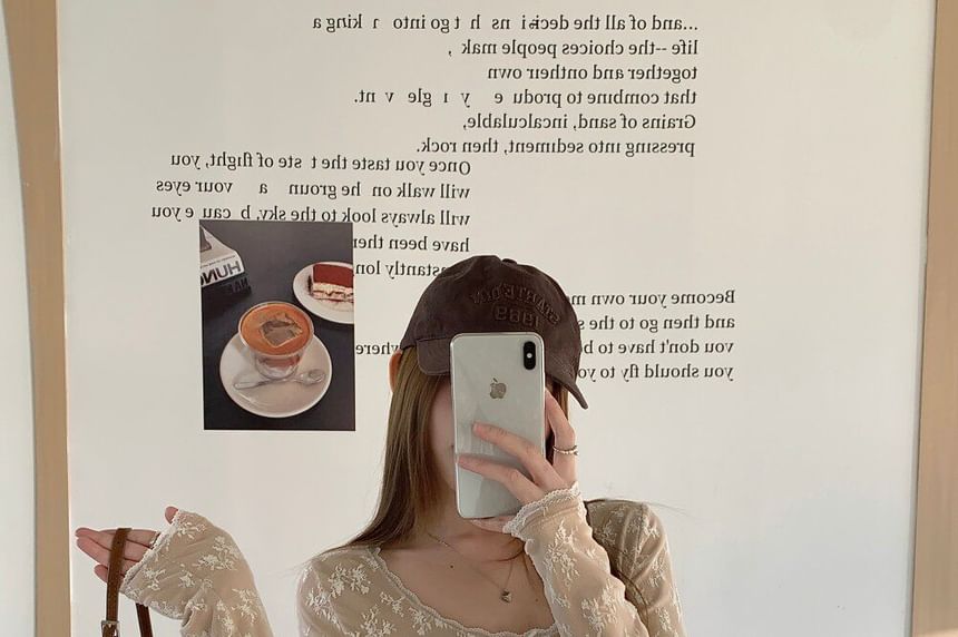 Scoop Neck Lace Detail Long Sleeve Slim Fit Top