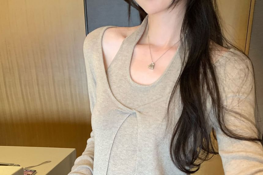 Halter Neck Twisted Slit Knit Top with Mock Two-Piece Style
