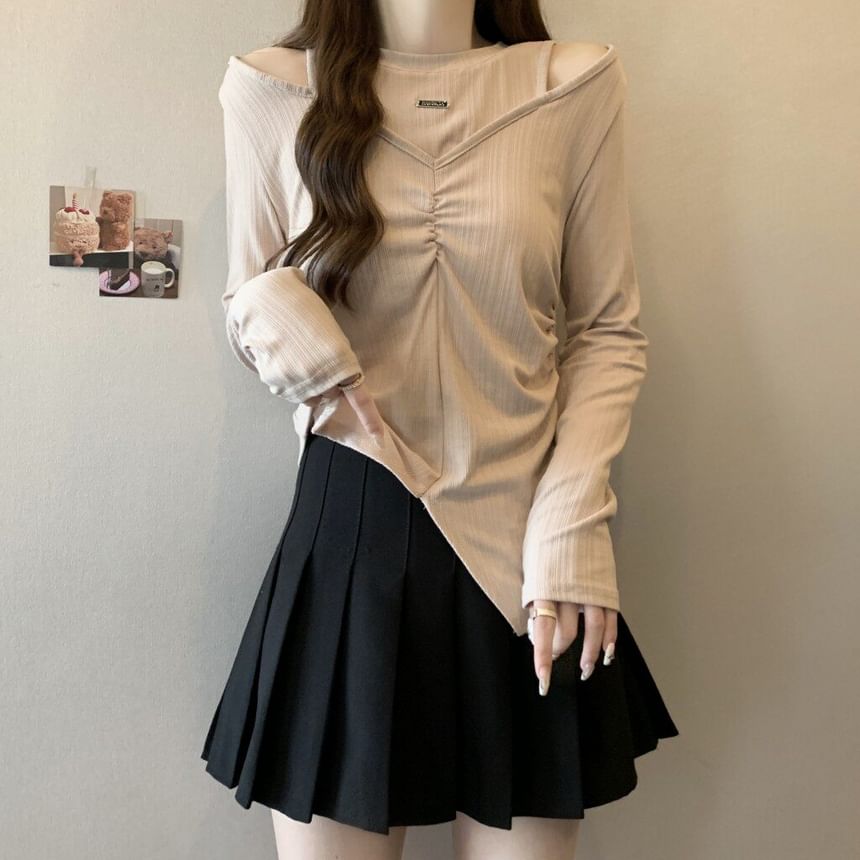 Asymmetric Cold-Shoulder Long Sleeve Tee
