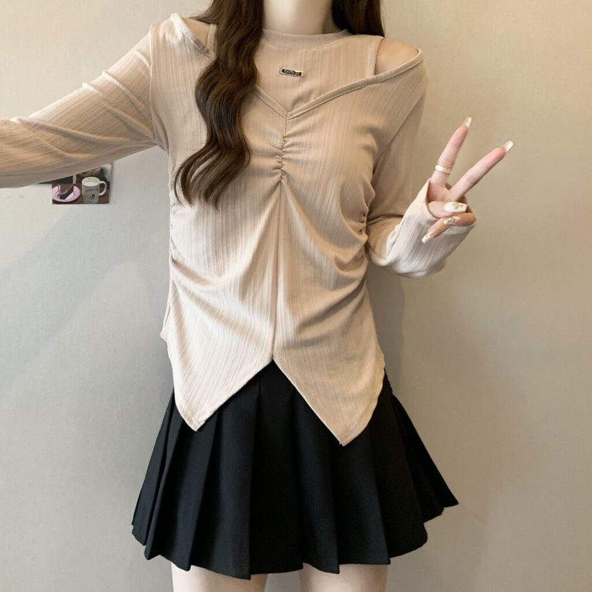 Asymmetric Cold-Shoulder Long Sleeve Tee