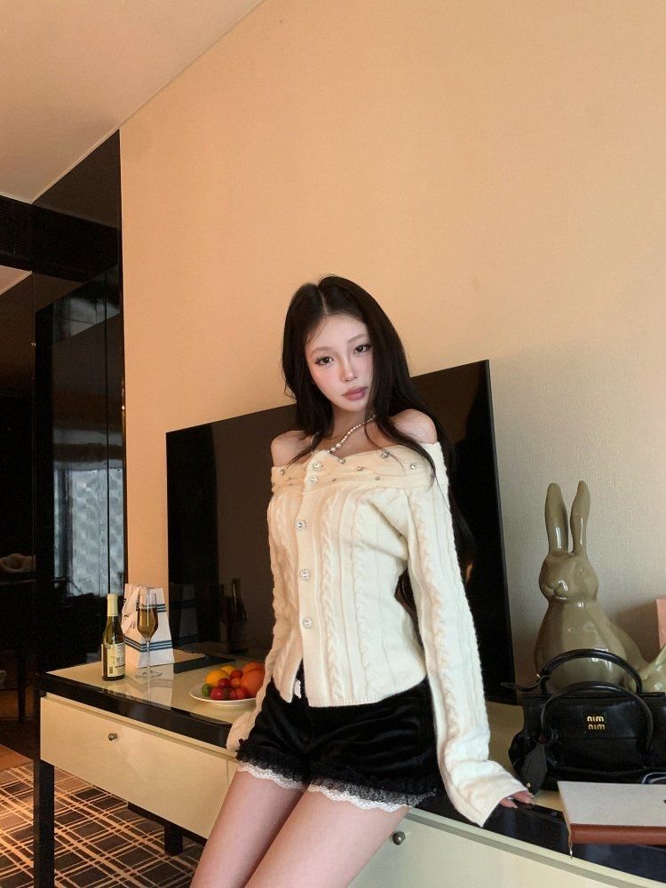Round Neck Plain Cable Knit Cardigan