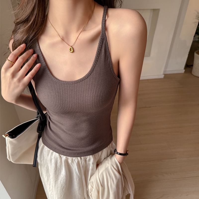 Basic Ribbed Scoop Neck Fitted Sleeveless Top