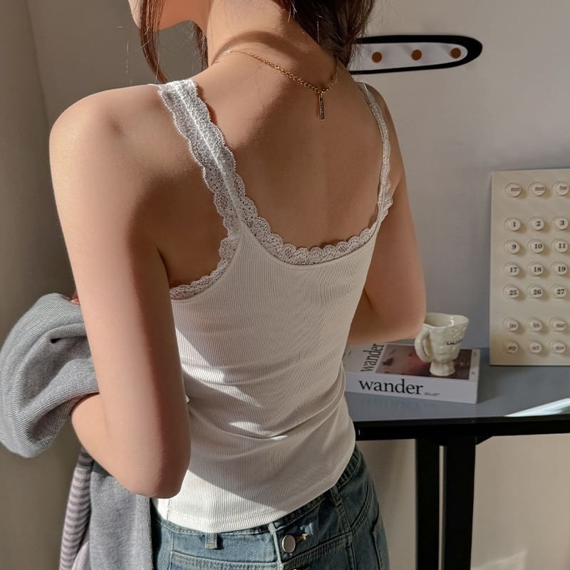 Lace Trim Scoop Neck Fitted Ribbed Sleeveless Blouse