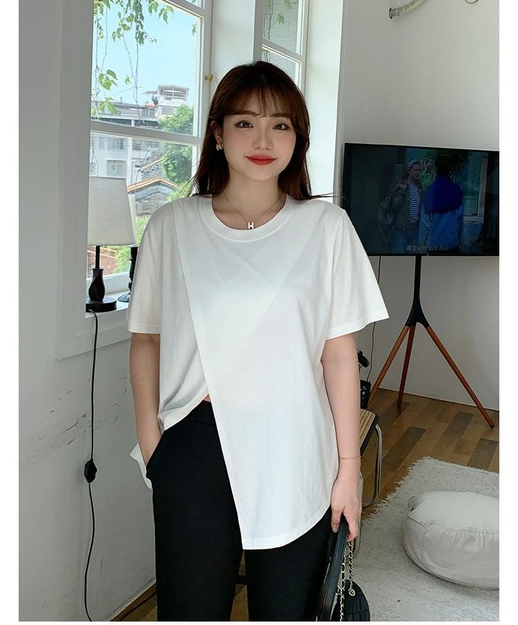 Slit Panel Round Neck Tee with Short Sleeves