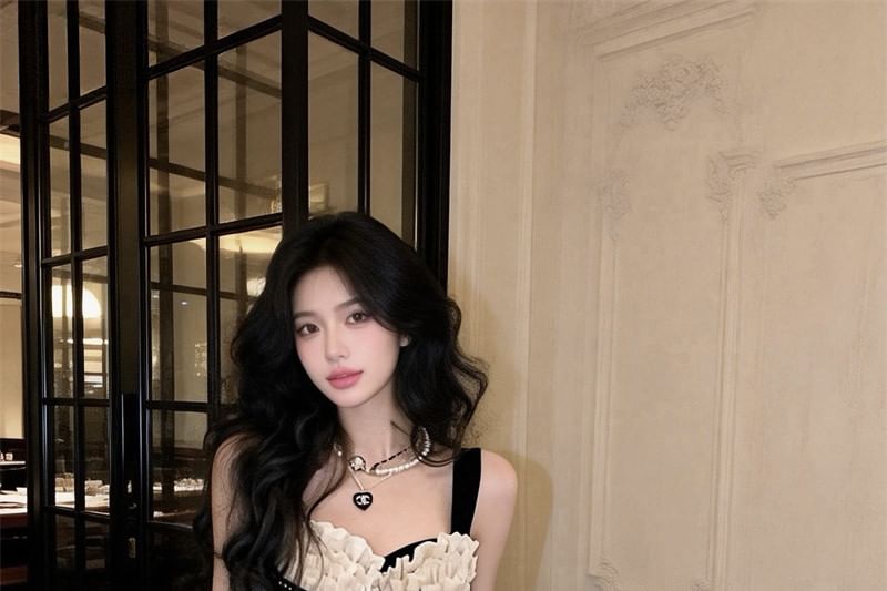 Lace Panel Peplum Crop Tank Top
