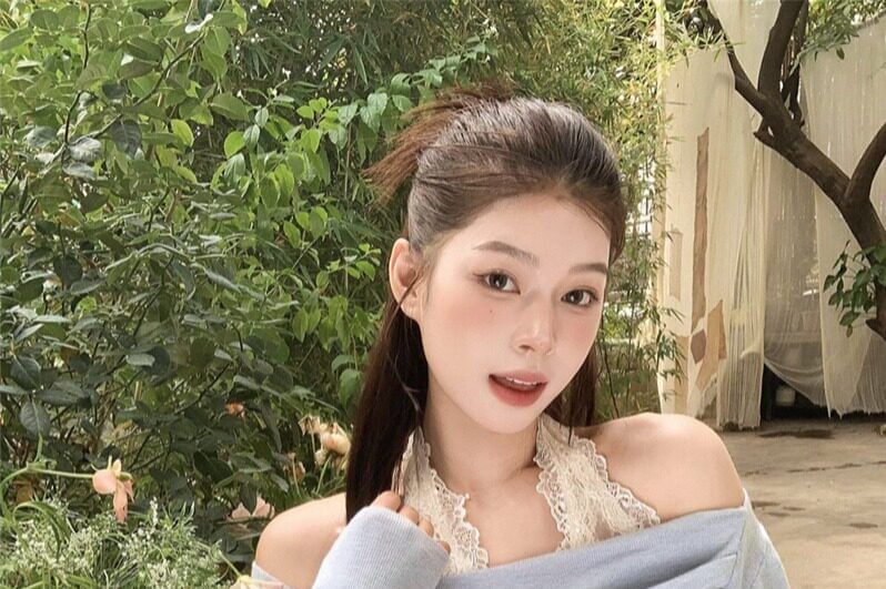 Cold Shoulder Mock Two Piece Lace Knit Top
