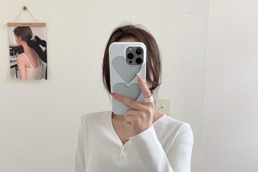 Classic V-Neck Long-Sleeve Tee in Solid Color