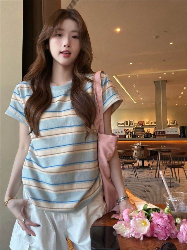 Striped Casual Tee with Crew Neckline and Short Sleeves