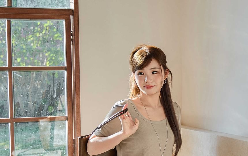 Scoop Neck T-Shirt and Maxi A-Line Skirt Set - Altfashion Shop