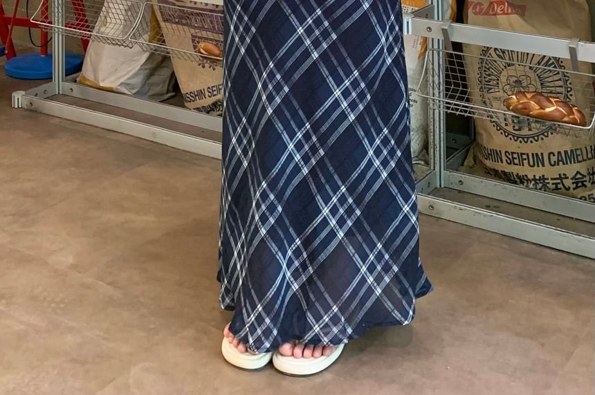 Mid Rise Plaid Maxi A-Line Skirt - Altfashion Shop
