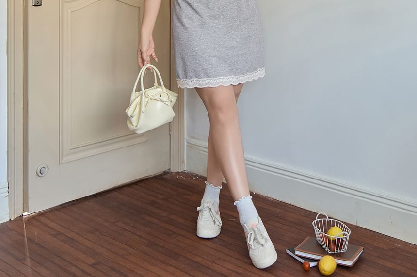 Plus Size Elastic Waist Lace Trim Mini A-Line Skirt