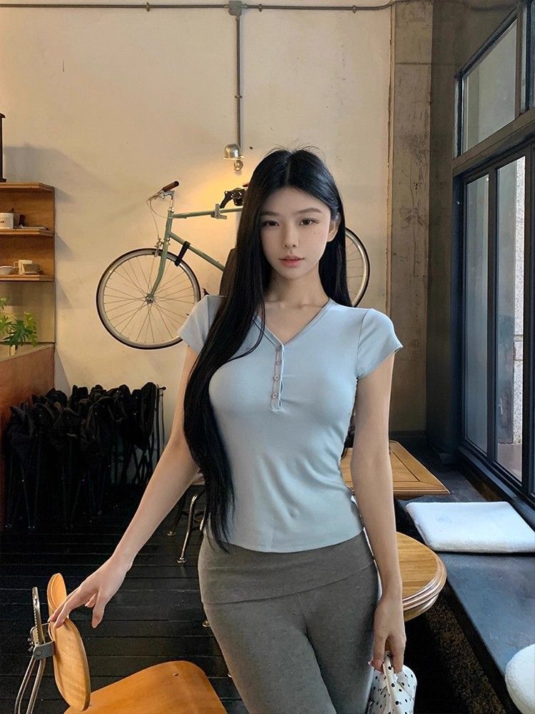 Half-Buttoned V-Neck Top with Short Sleeves
