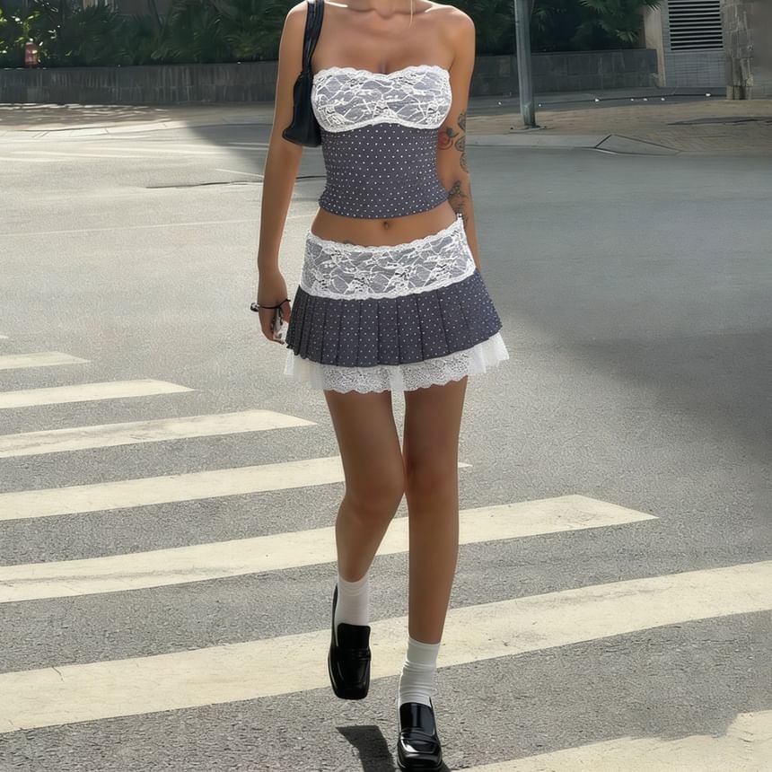 Set: Lace Panel Dotted Tube Top + Low Waist Mini Pleated Skirt
