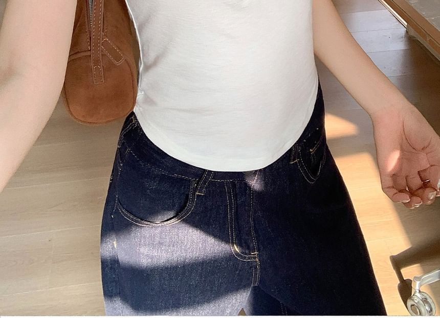 Studded V-Neck Fitted Tee with Short Sleeves