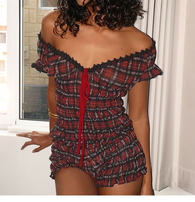 Dotted Crop Top Set with Mid Rise Shorts
