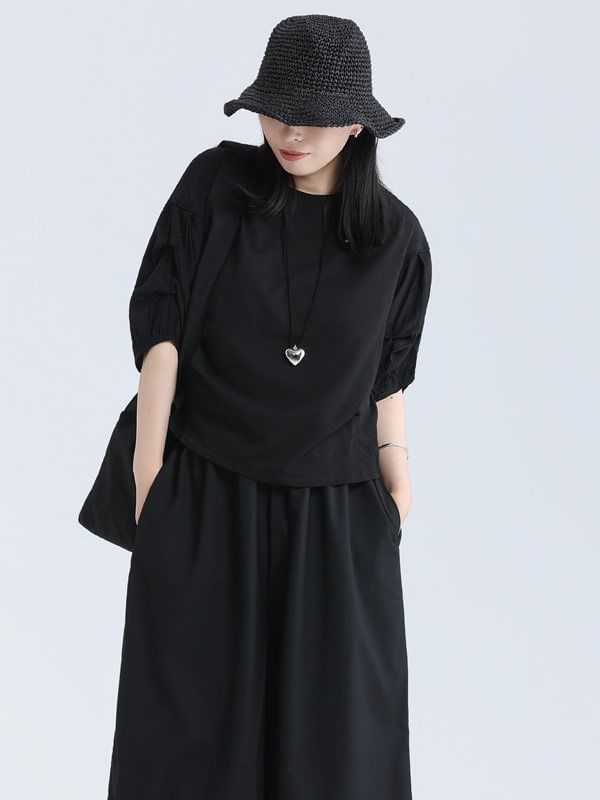 Plain Paneled Tee with Elbow-Length Sleeves and Crew Collar