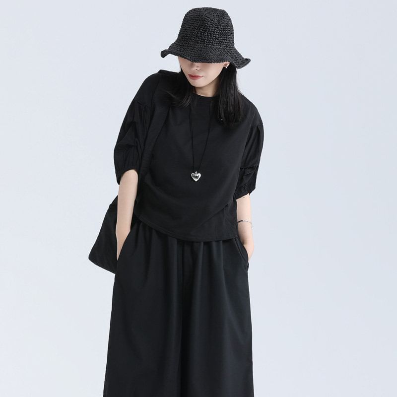 Plain Paneled Tee with Elbow-Length Sleeves and Crew Collar