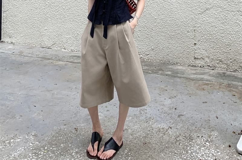 Tie-Neck Short Sleeve Blouse
