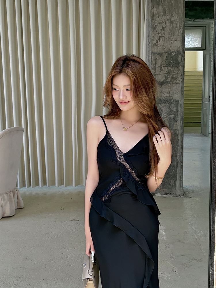 Spaghetti Strap V-Neck Lace Panel Ruffle Trim Maxi Mermaid Dress