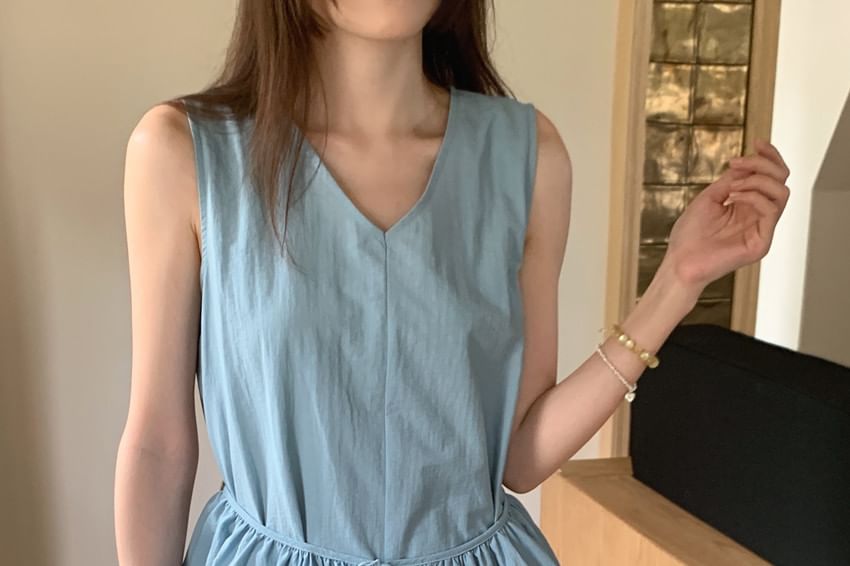 Sleeveless V-Neck Plain Peplum Slit Maxi A-Line Dress