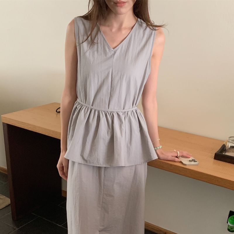 Sleeveless V-Neck Plain Peplum Slit Maxi A-Line Dress