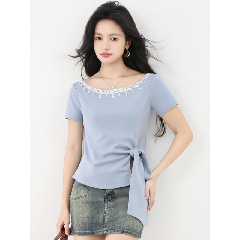 Short-Sleeve Boat Neck Lace Trim Fringed Slit T-Shirt