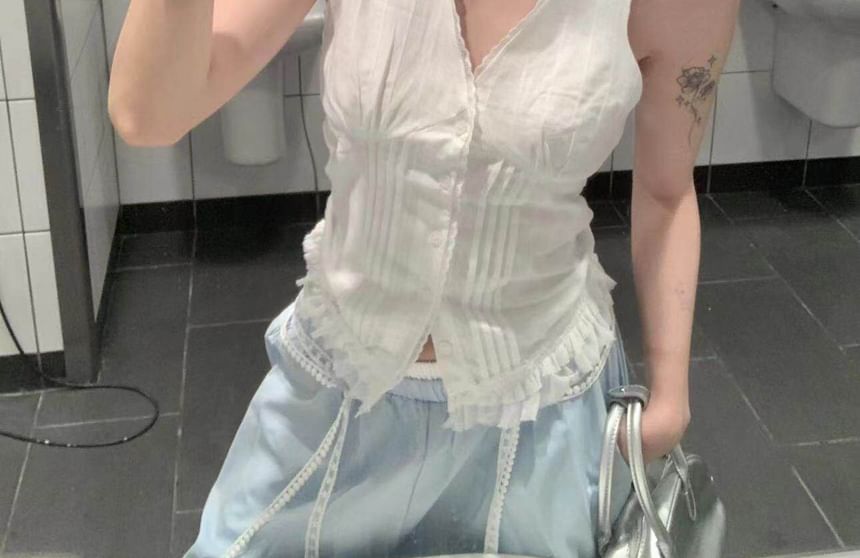 Sleeveless V-Neck Plain Ruffle Trim Button Up Vest