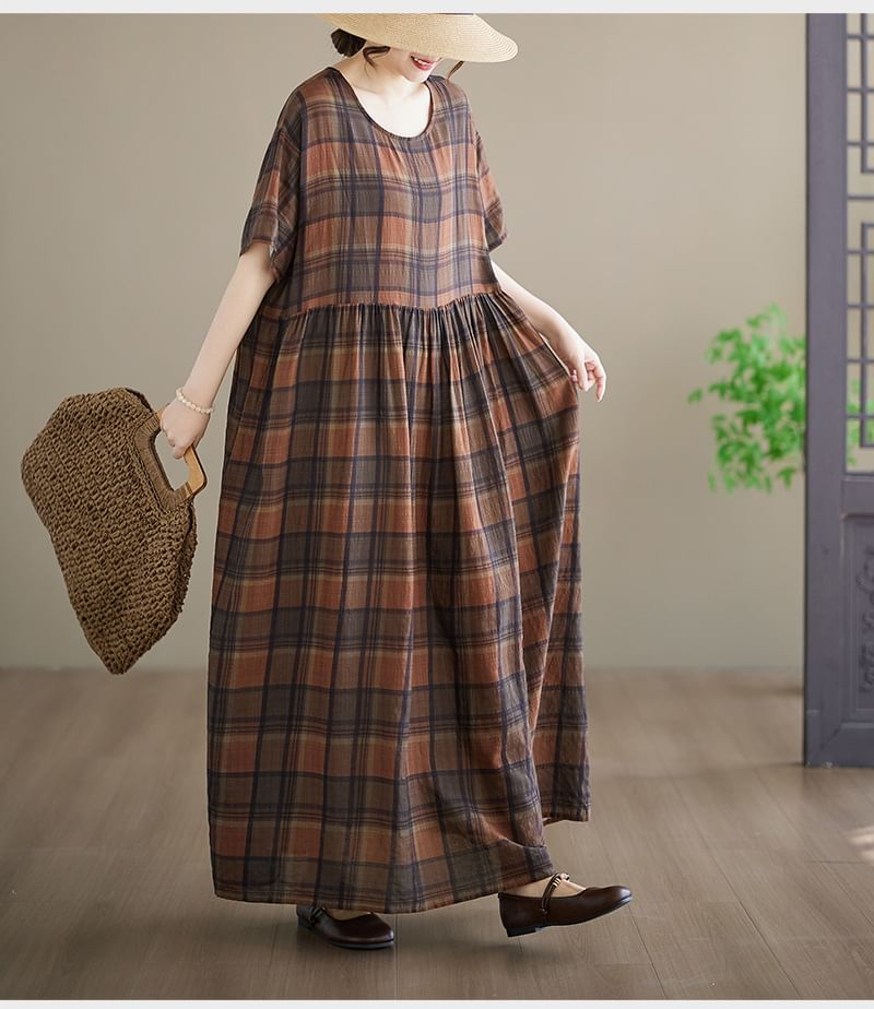 Short-Sleeve Round Neck Plaid Maxi Smock Dress