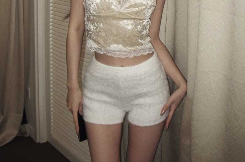 V-Neck Lace Trim Velvet Crop Camisole Top